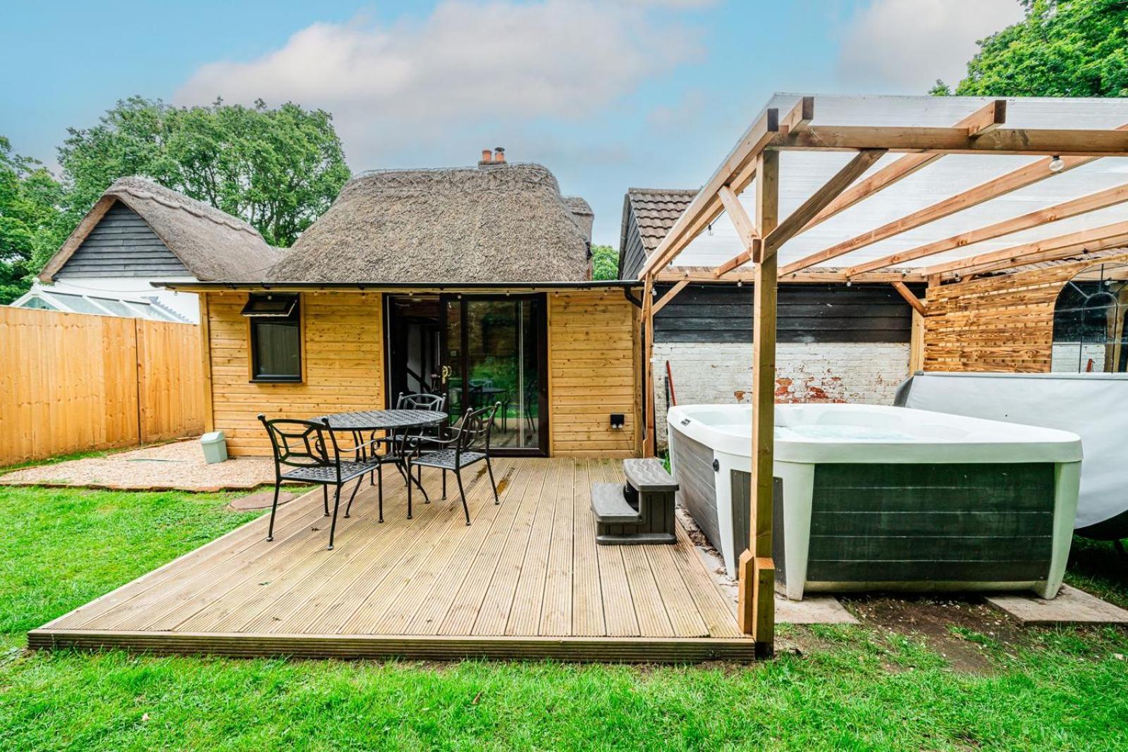 Cozy Cottage With Hot Tub! Cadnam Extérieur photo