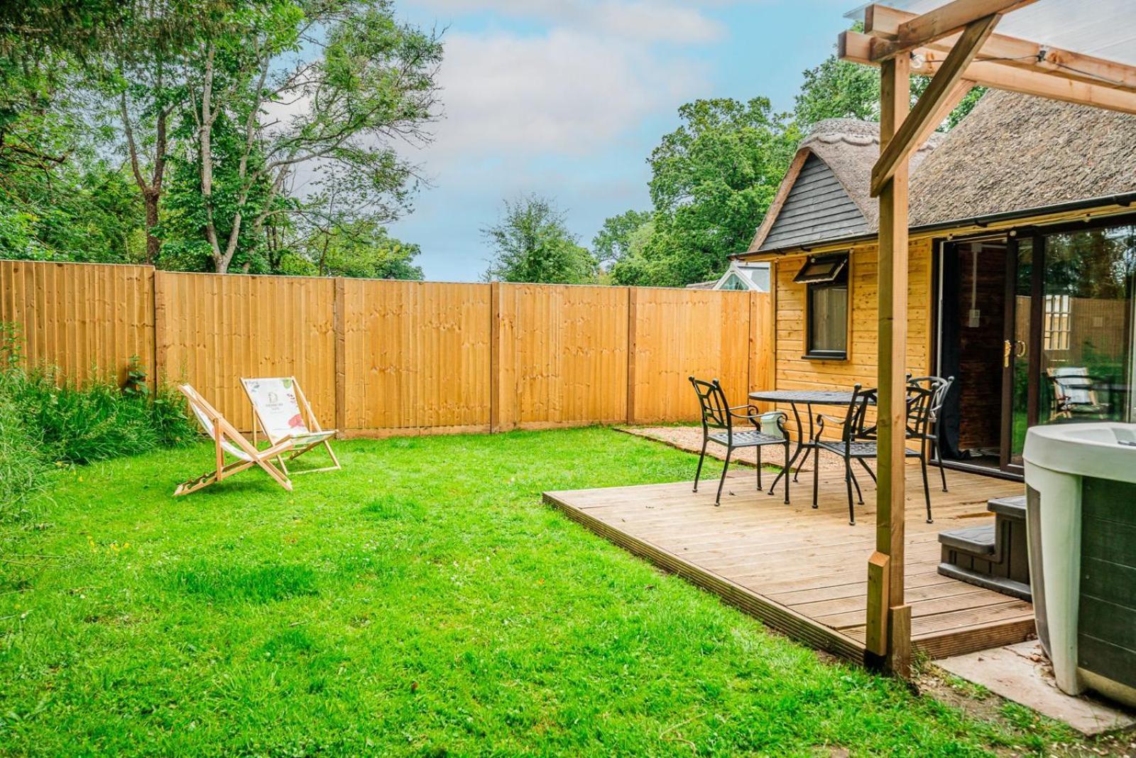Cozy Cottage With Hot Tub! Cadnam Extérieur photo